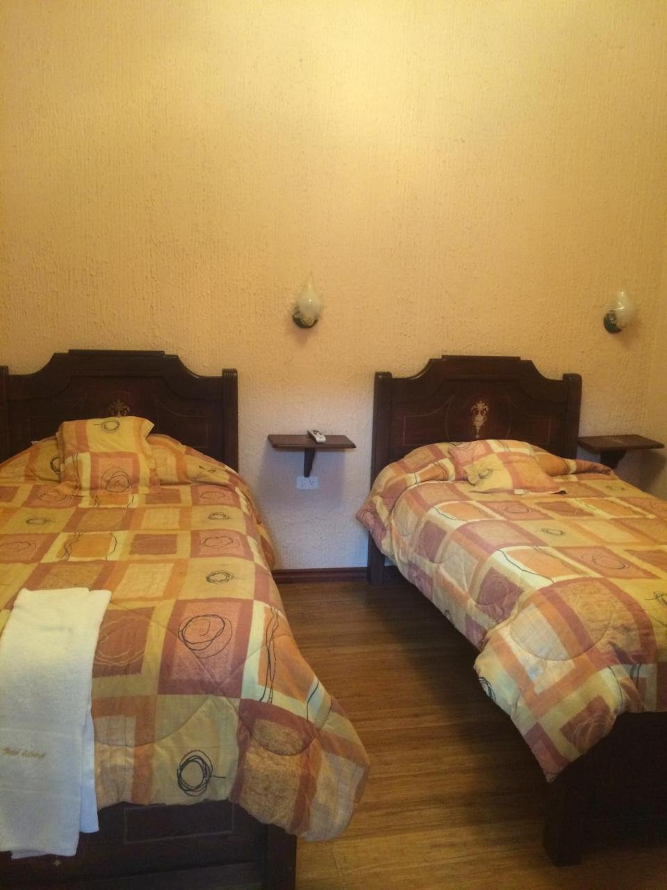 קיטו Hotel Catedral מראה חיצוני תמונה