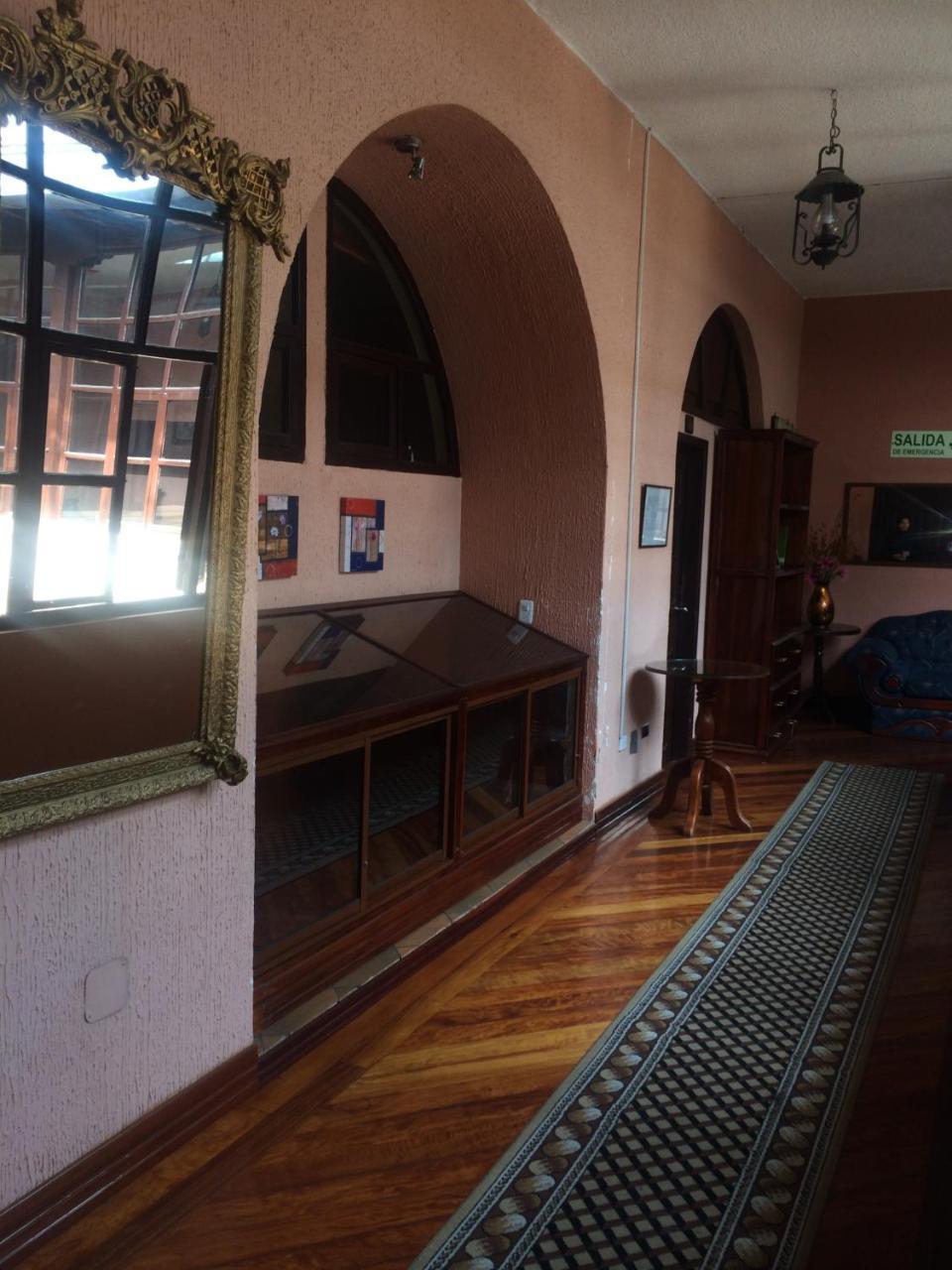 קיטו Hotel Catedral מראה חיצוני תמונה