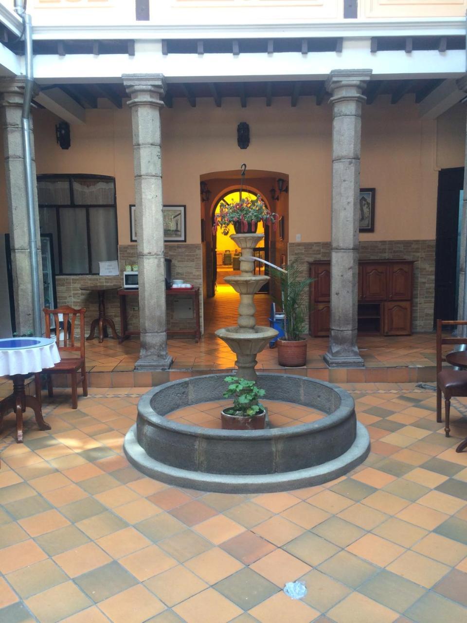 קיטו Hotel Catedral מראה חיצוני תמונה